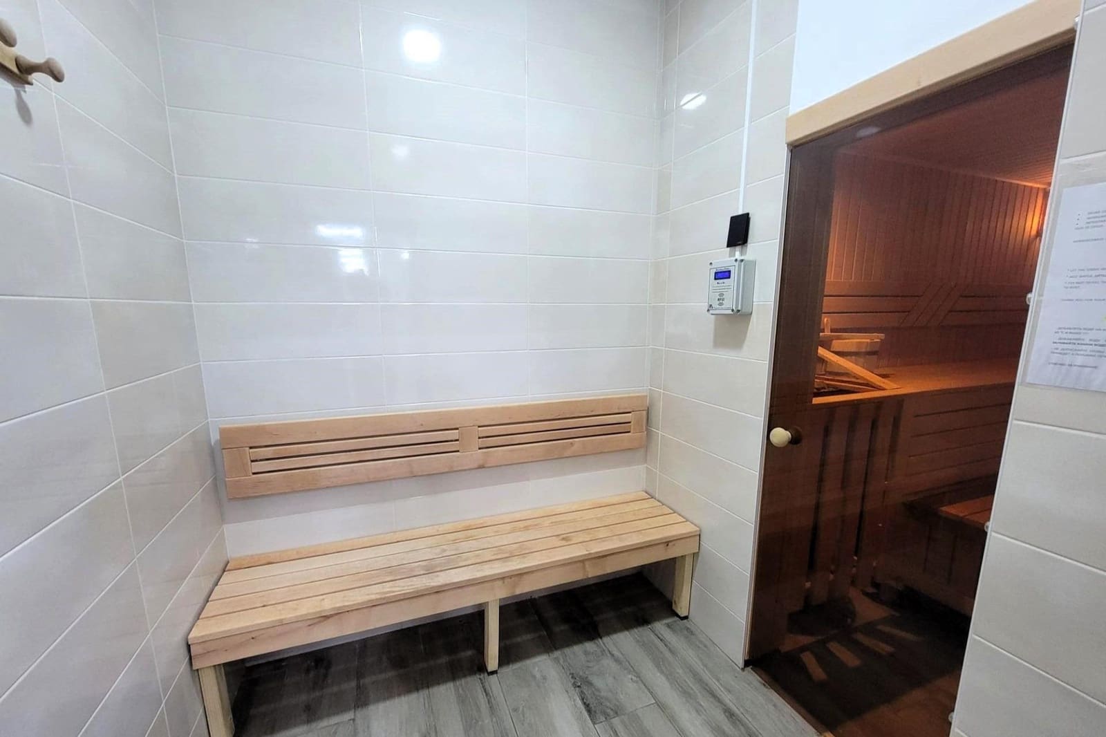 3 bedroom Apartment for sale in Torrevieja with pool - € 299,900 (Ref: 9892330)