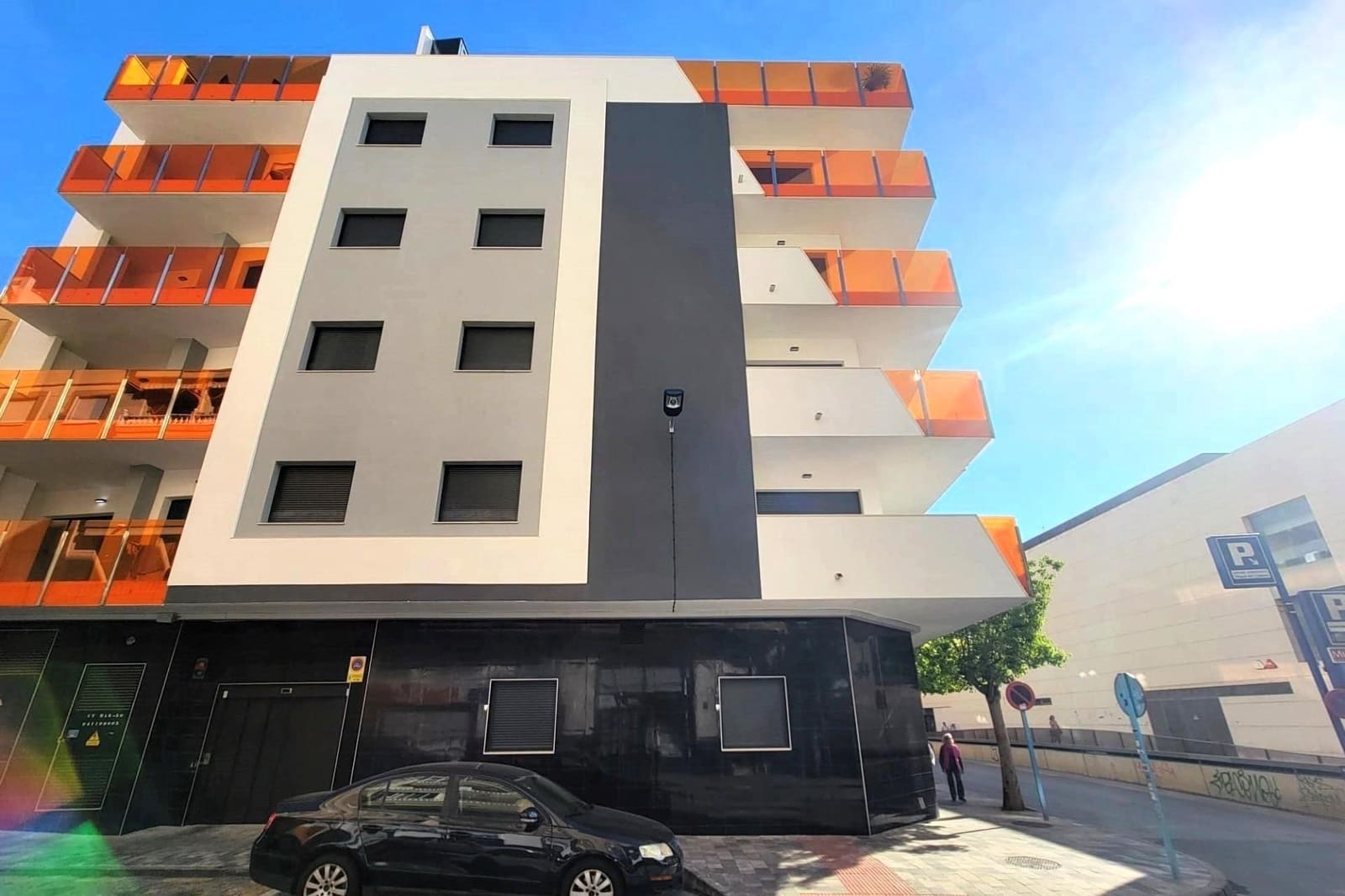 3 bedroom Apartment for sale in Torrevieja with pool - € 299,900 (Ref: 9892330)