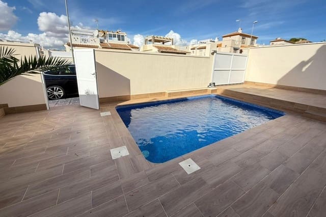 Adosado de 4 habitaciones en Miramar - Torre del Moro, Torrevieja en venta con piscina - 369.000 € (Ref: 9892333)