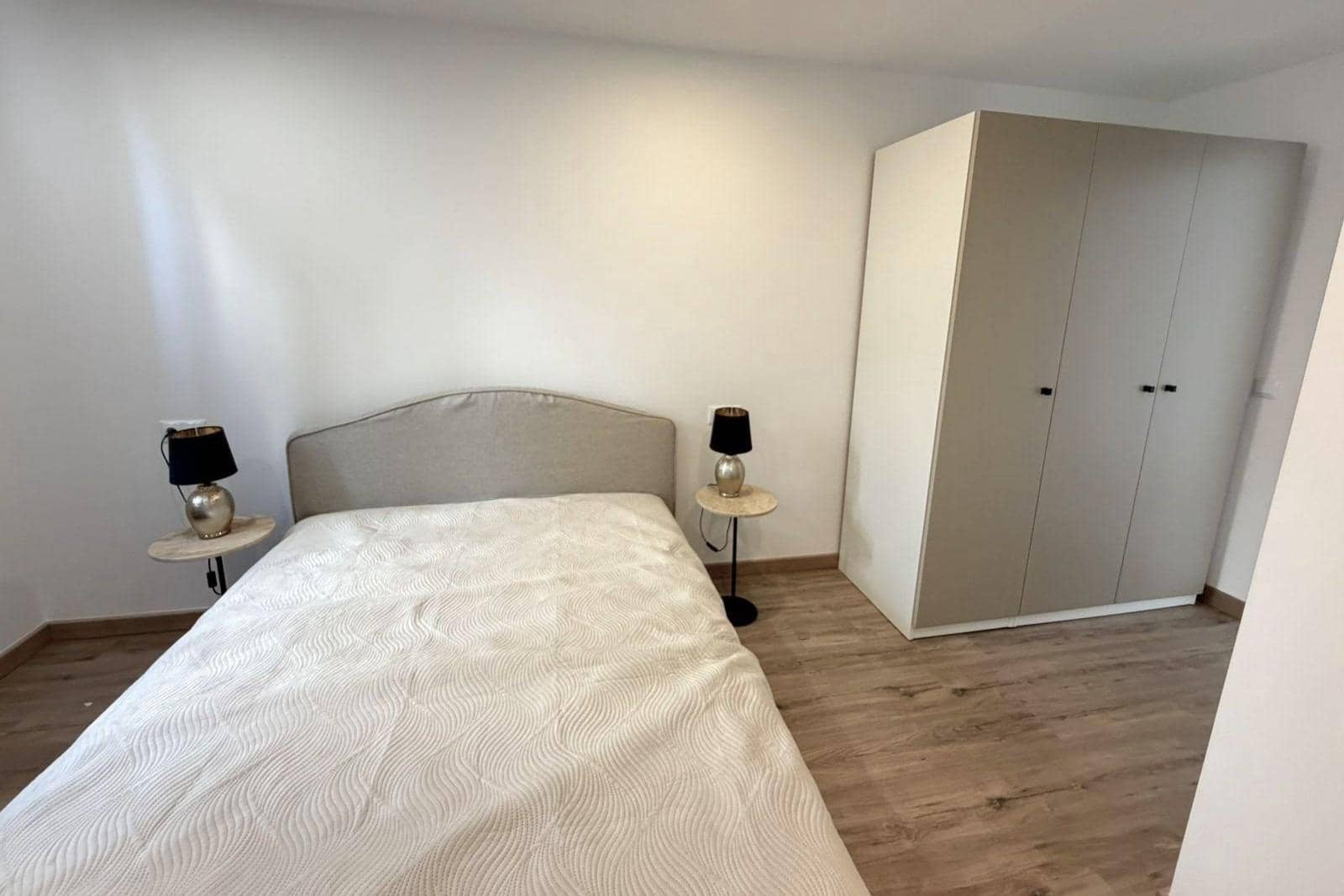 4 slaapkamer Rijtjeshuis te koop in Torrevieja met zwembad - € 369.000 (Ref: 9892333)