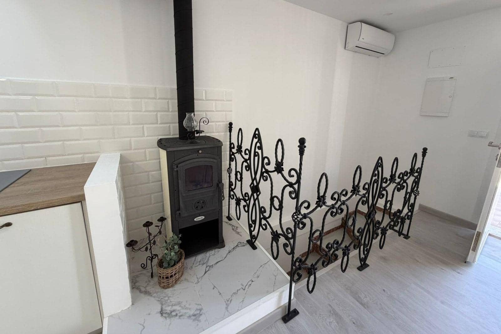 4 slaapkamer Rijtjeshuis te koop in Torrevieja met zwembad - € 369.000 (Ref: 9892333)