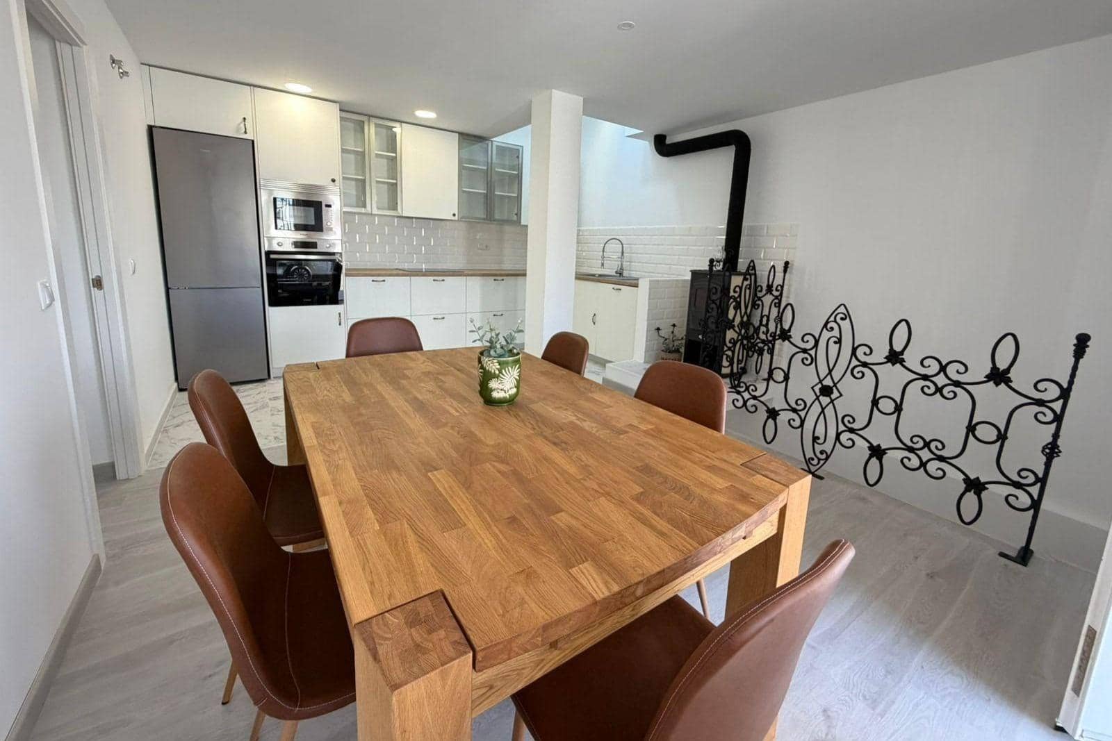4 slaapkamer Rijtjeshuis te koop in Torrevieja met zwembad - € 369.000 (Ref: 9892333)