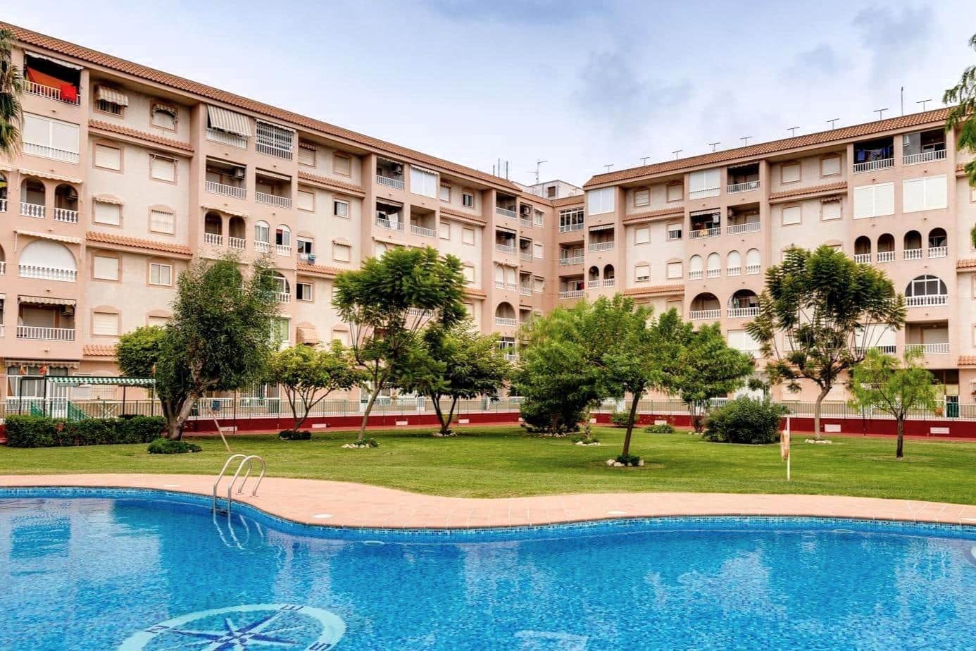 2 sypialnia Penthouse na sprzedaż w Torrevieja z basenem - 149 969 € (Ref: 9893835)