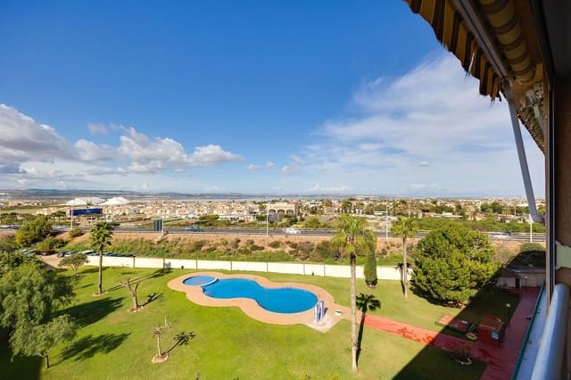 Ático de 2 habitaciones en Parque de las Naciones, Torrevieja en venta con piscina - 149.969 € (Ref: 9893835)
