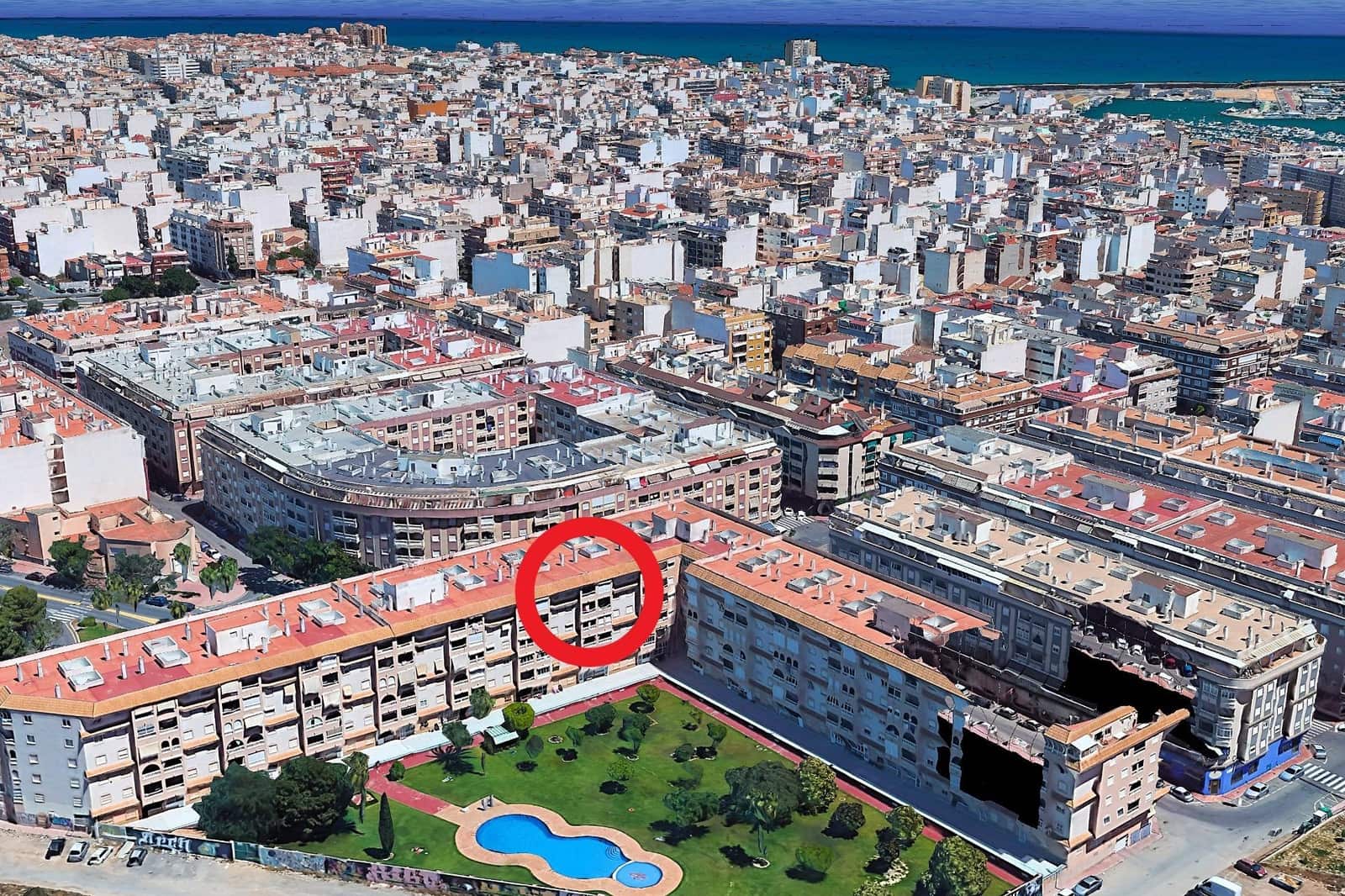 2 sypialnia Penthouse na sprzedaż w Torrevieja z basenem - 149 969 € (Ref: 9893835)