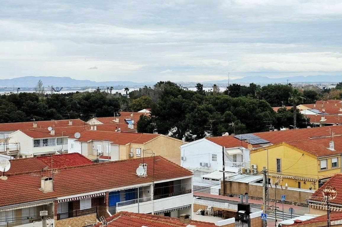 2 soverom Penthouse til salgs i Torrevieja - € 169 000 (Ref: 9893837)