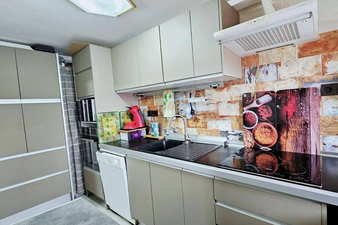 2 soverom Penthouse til salgs i Torrevieja - € 169 000 (Ref: 9893837)