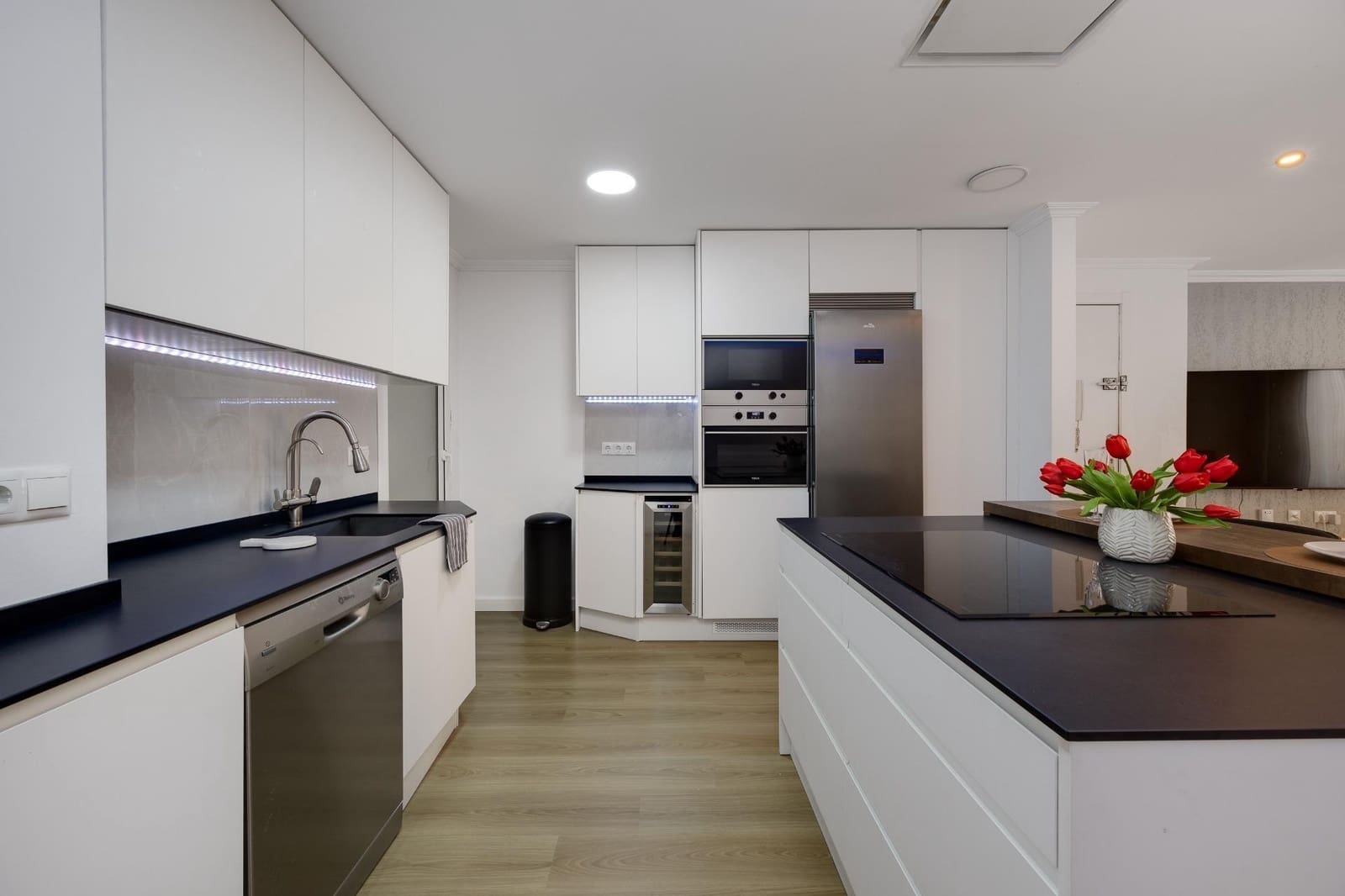 3 quarto Apartamento para venda em Torrevieja com garagem - 265 000 € (Ref: 9893839)