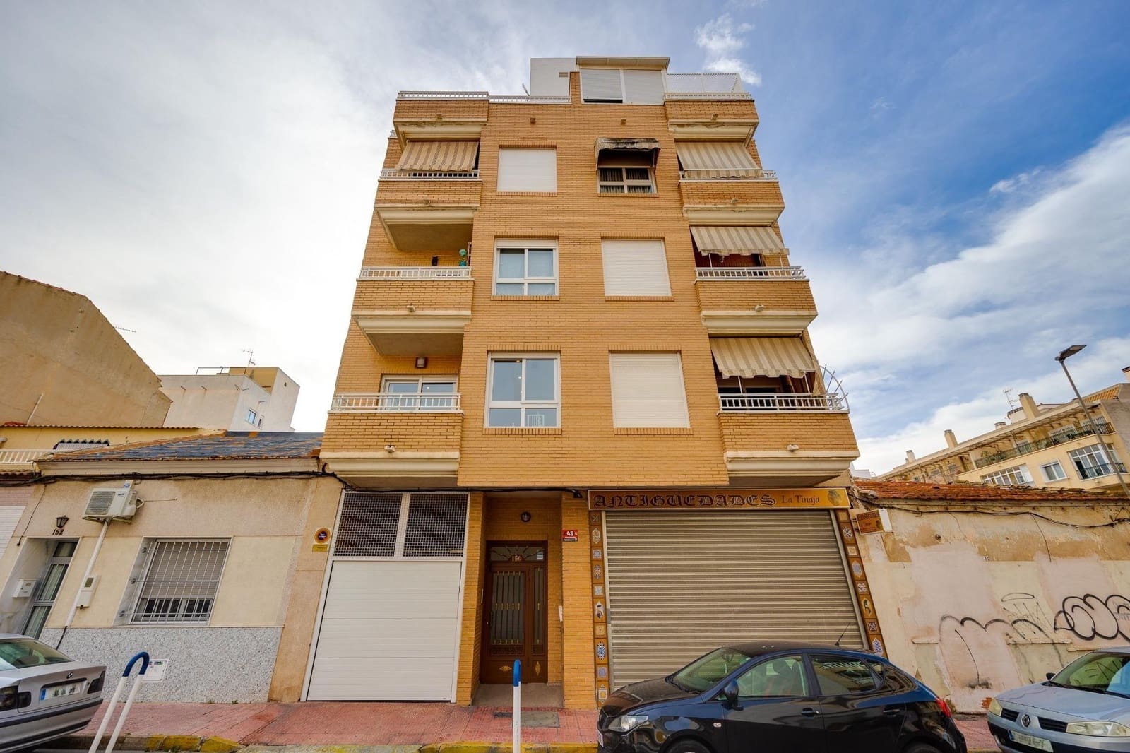 3 quarto Apartamento para venda em Torrevieja com garagem - 265 000 € (Ref: 9893839)