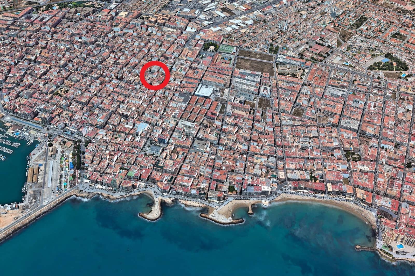 3 quarto Apartamento para venda em Torrevieja com garagem - 265 000 € (Ref: 9893839)
