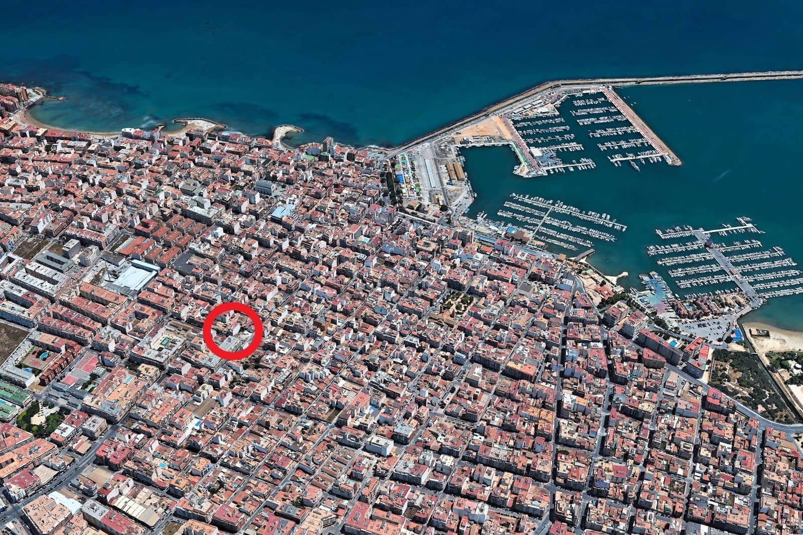 3 quarto Apartamento para venda em Torrevieja com garagem - 265 000 € (Ref: 9893839)
