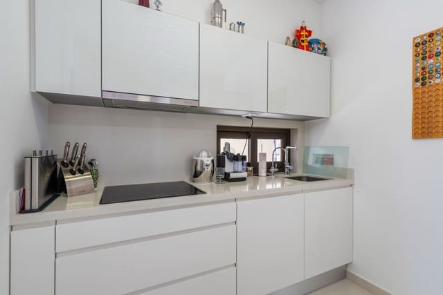 Apartamento de 2 habitaciones en Los Secanos, Guardamar del Segura en venta con piscina garaje - 315.000 € (Ref: 9896307)