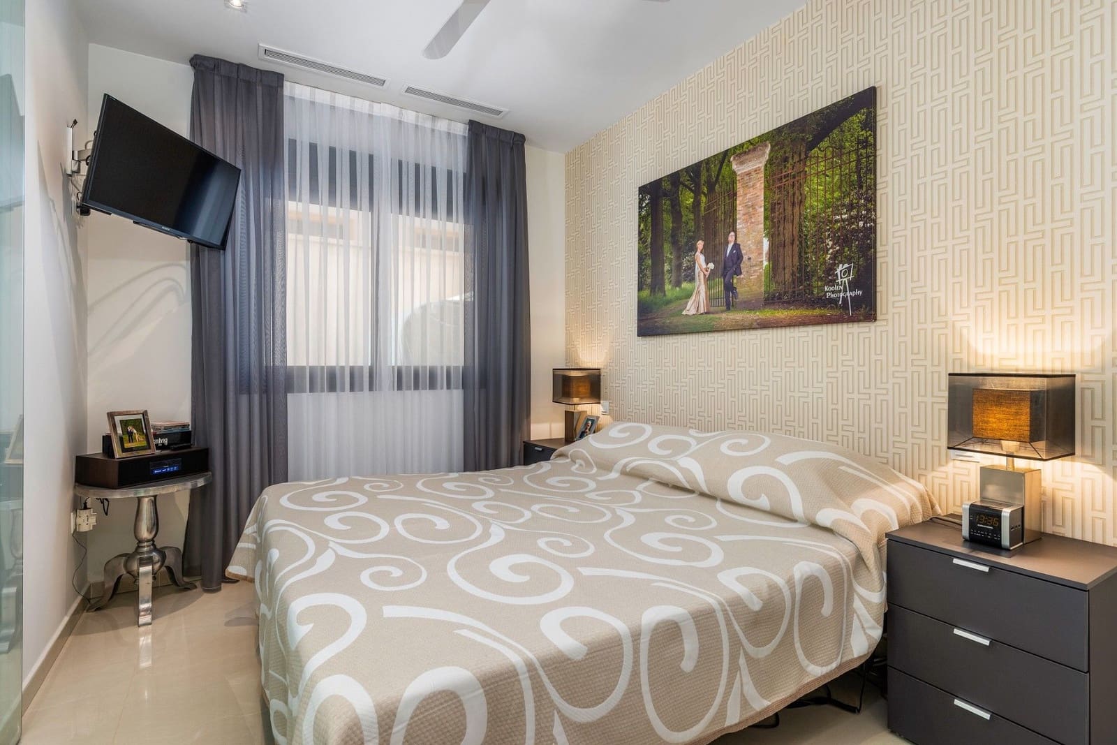 Apartamento de 2 habitaciones en Guardamar del Segura en venta con piscina garaje - 315.000 € (Ref: 9896307)