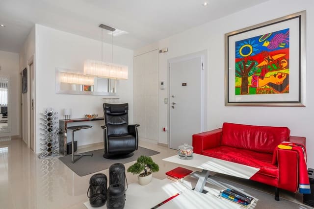 Apartamento de 2 habitaciones en Los Secanos, Guardamar del Segura en venta con piscina garaje - 315.000 € (Ref: 9896307)