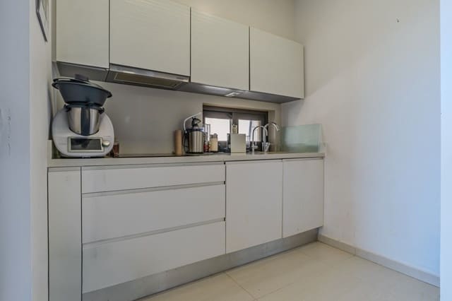 Apartamento de 2 habitaciones en Los Secanos, Guardamar del Segura en venta con piscina garaje - 280.000 € (Ref: 9896307)