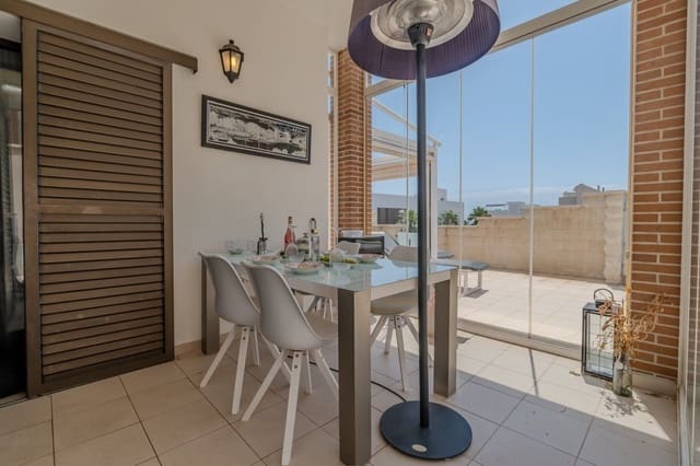 2 bedroom Apartment for sale in Los Secanos, Guardamar del Segura with pool garage - € 280,000 (Ref: 9896307)