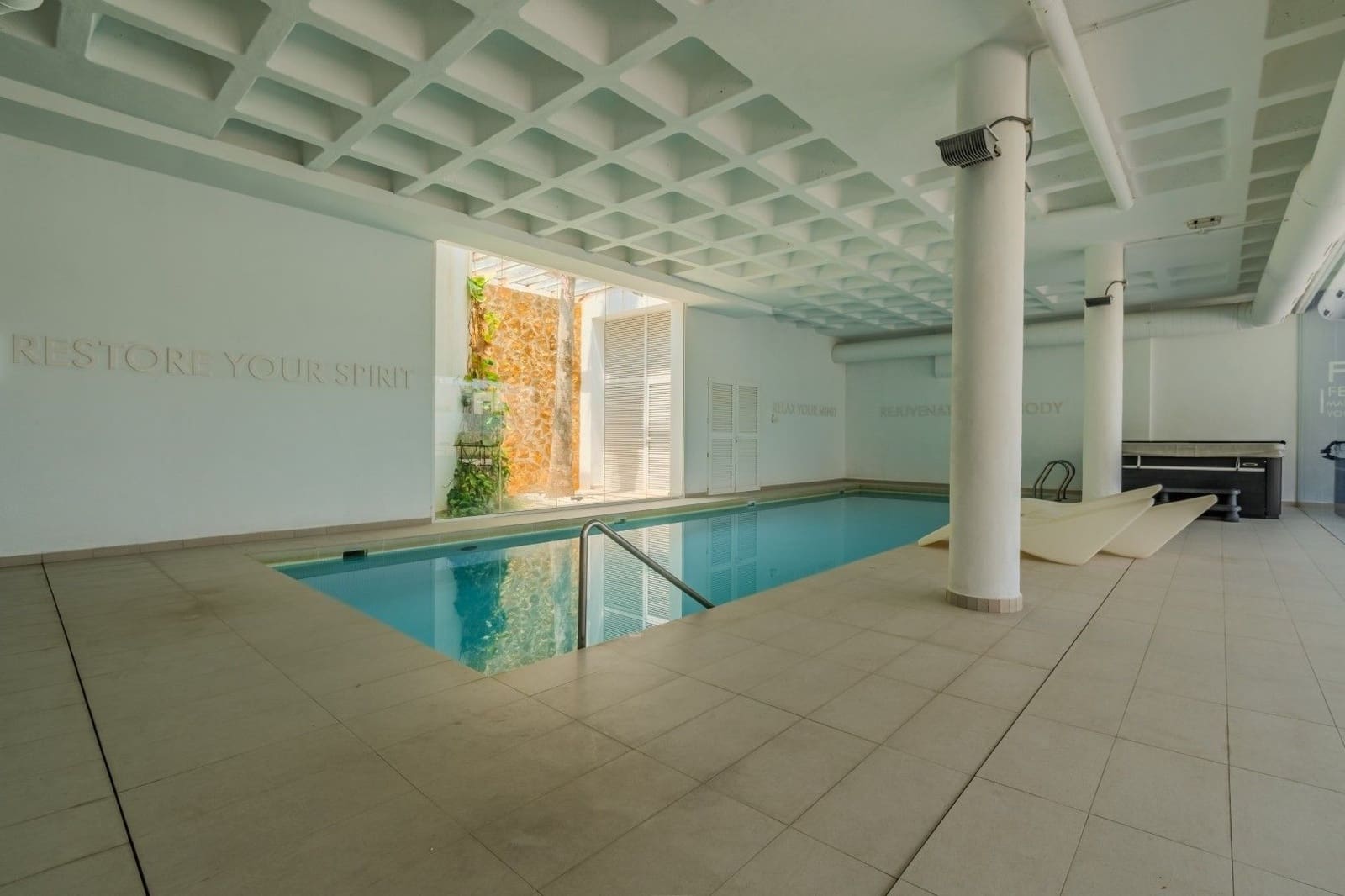 2 chambre Appartement à vendre à Guardamar del Segura avec piscine garage - 280 000 € (Ref: 9896307)