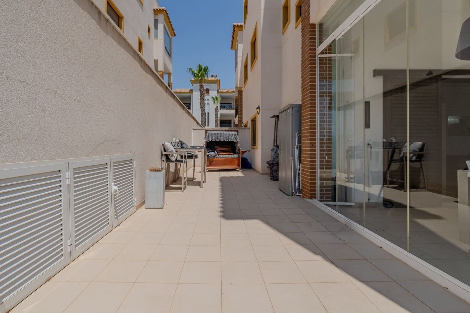2 chambre Appartement à vendre à Guardamar del Segura avec piscine garage - 280 000 € (Ref: 9896307)