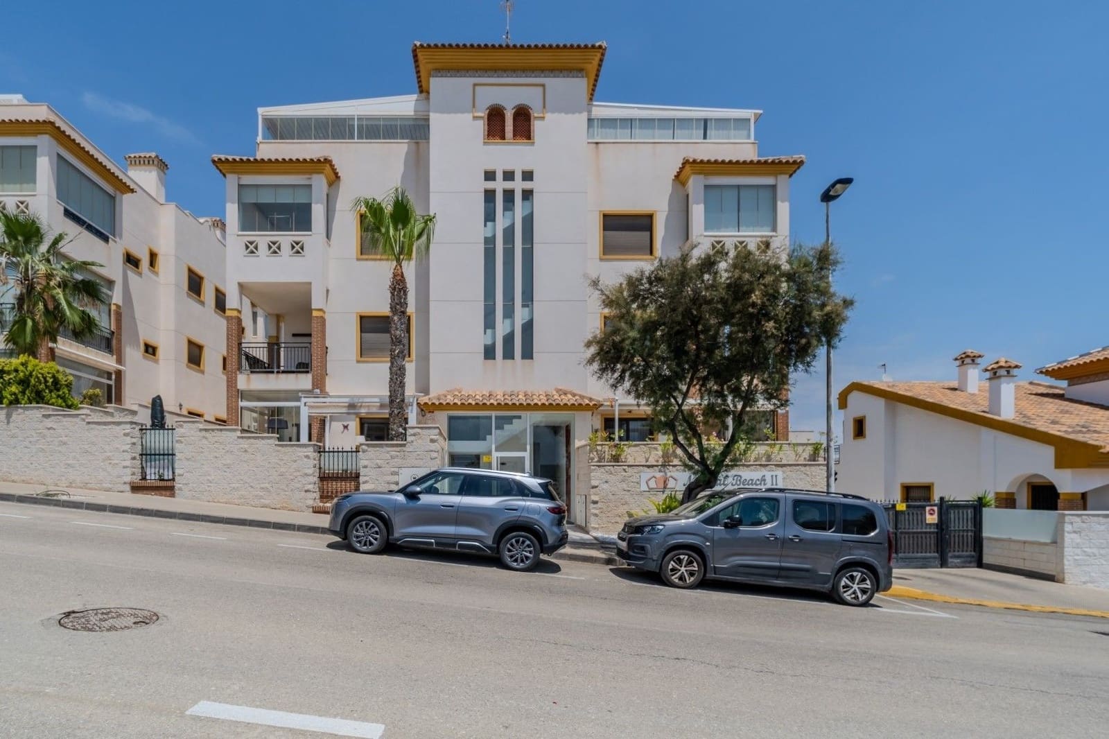 2 chambre Appartement à vendre à Guardamar del Segura avec piscine garage - 280 000 € (Ref: 9896307)