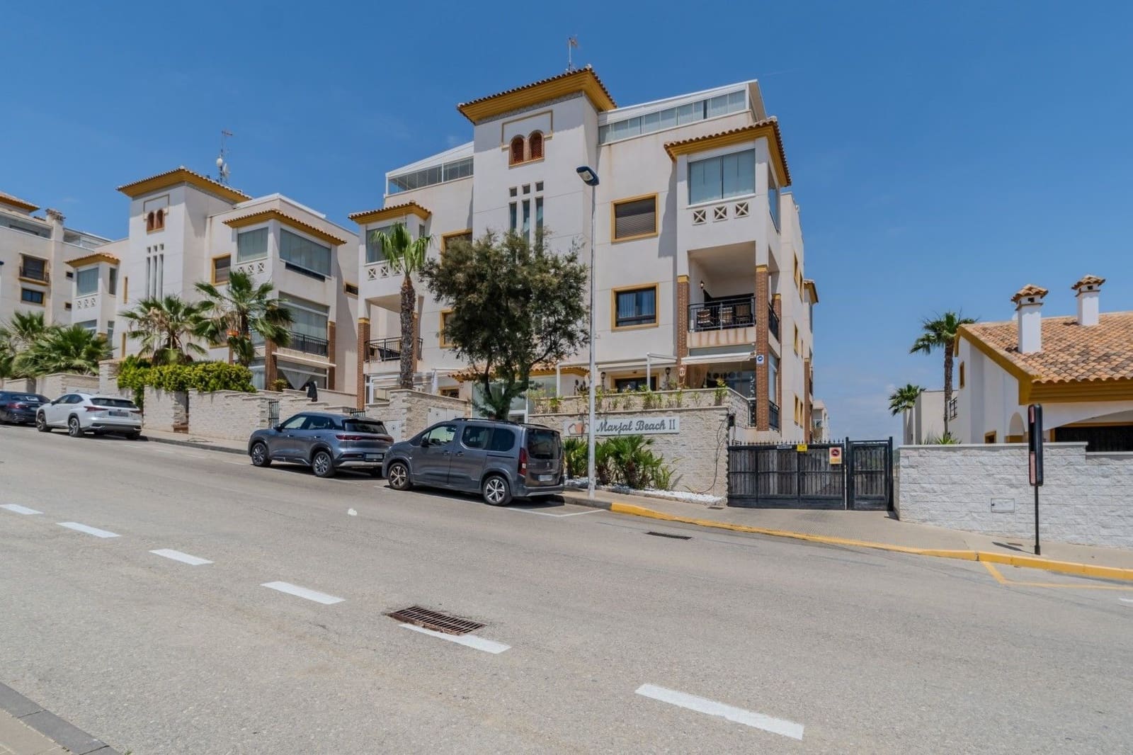 2 chambre Appartement à vendre à Guardamar del Segura avec piscine garage - 280 000 € (Ref: 9896307)