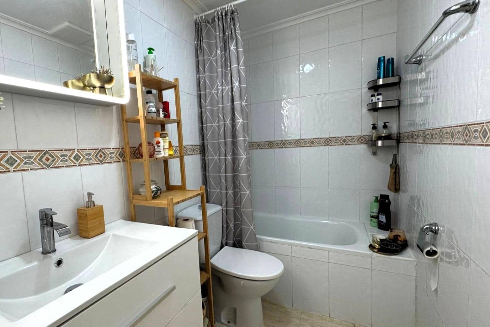 3 Zimmer Apartment zu verkaufen in El Chaparral mit Pool - 169.900 € (Ref: 9899160)