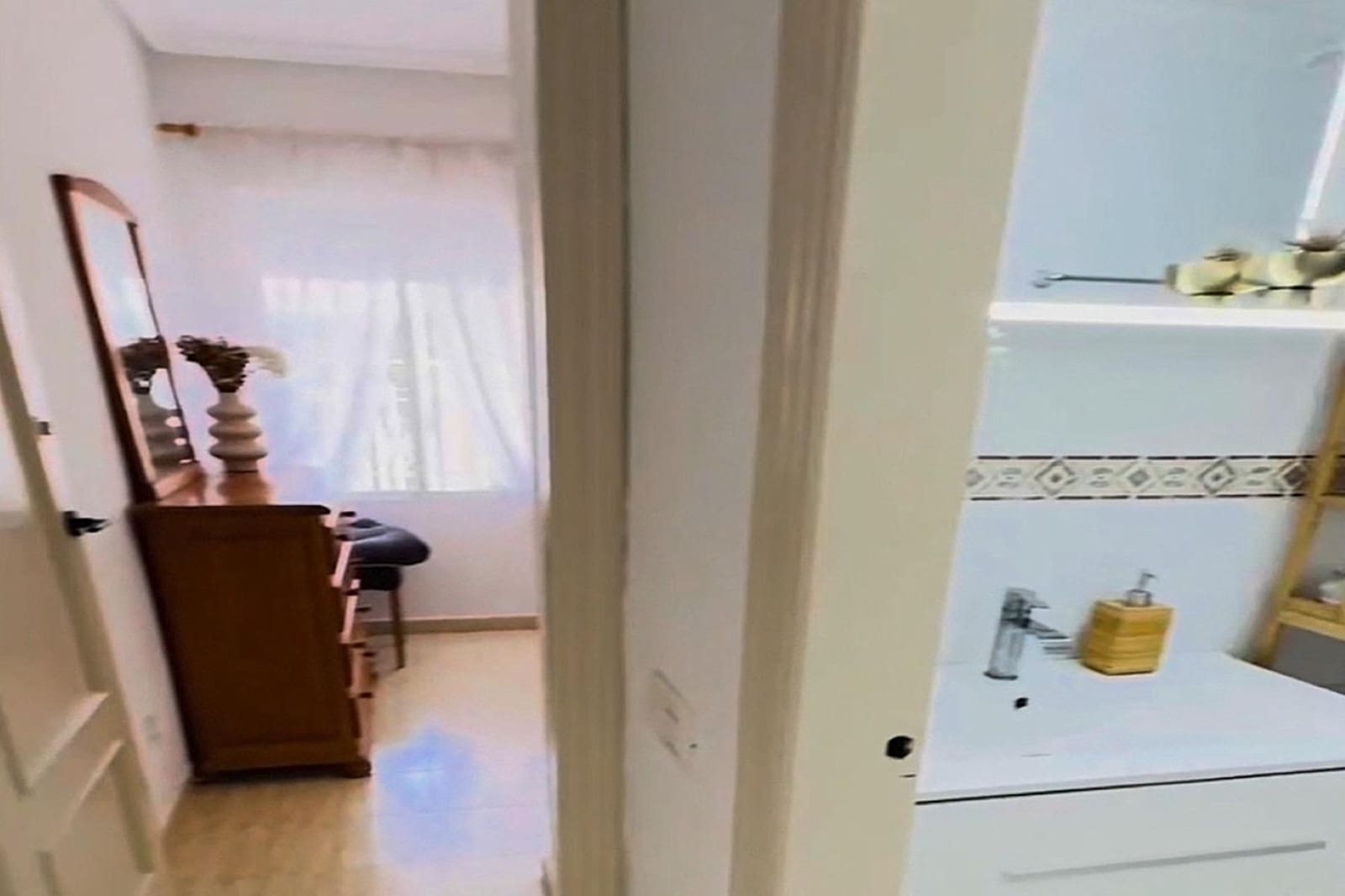 3 Zimmer Apartment zu verkaufen in El Chaparral mit Pool - 169.900 € (Ref: 9899160)
