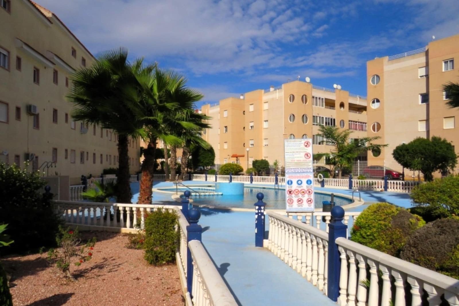3 Zimmer Apartment zu verkaufen in El Chaparral mit Pool - 169.900 € (Ref: 9899160)