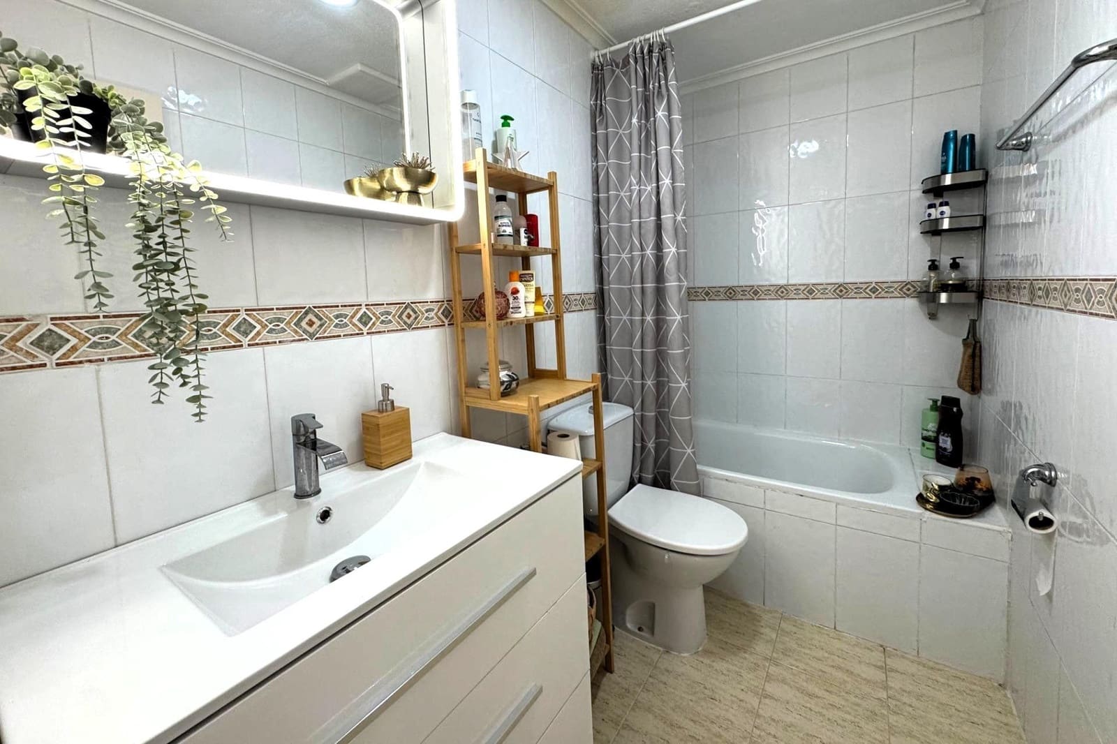 3 Zimmer Apartment zu verkaufen in El Chaparral mit Pool - 169.900 € (Ref: 9899160)