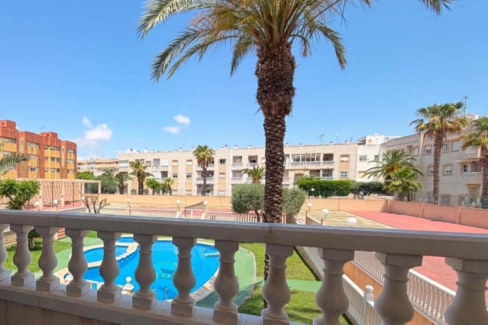 2 sypialnia Apartament na sprzedaż w Torrevieja z basenem - 159 900 € (Ref: 9900339)