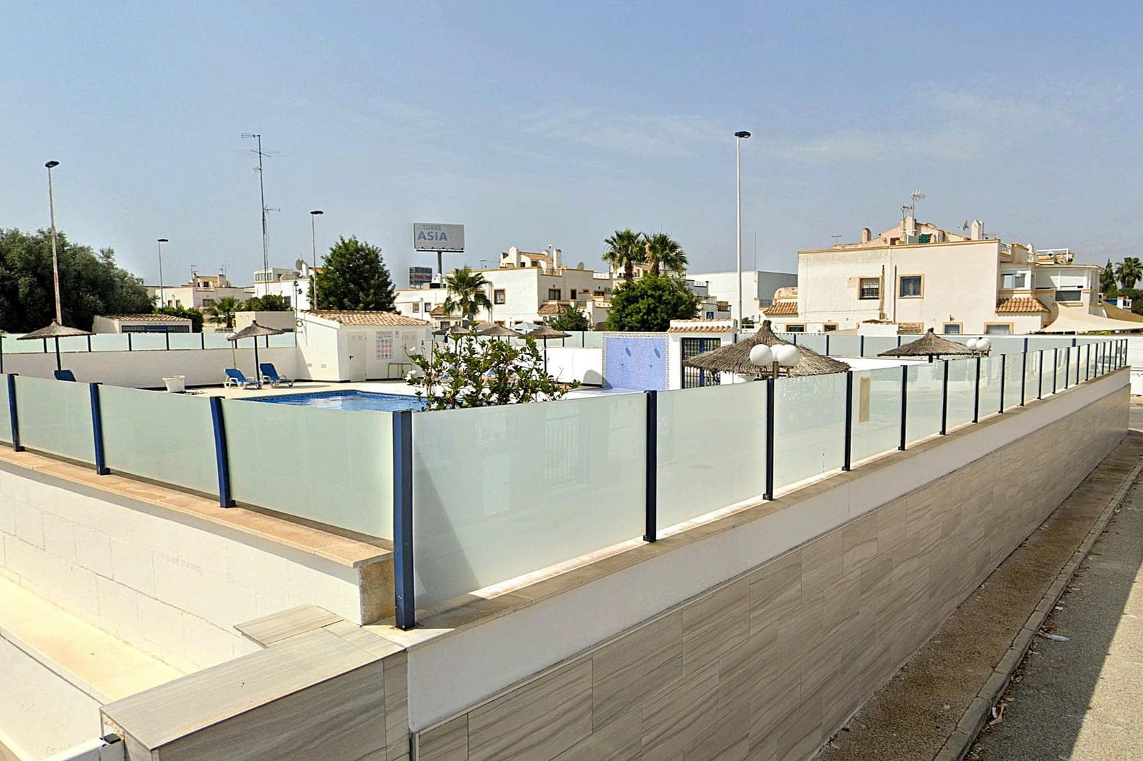3 camera da letto Villetta a Schiera in vendita in Torrevieja con piscina - 195.000 € (Rif: 9901005)