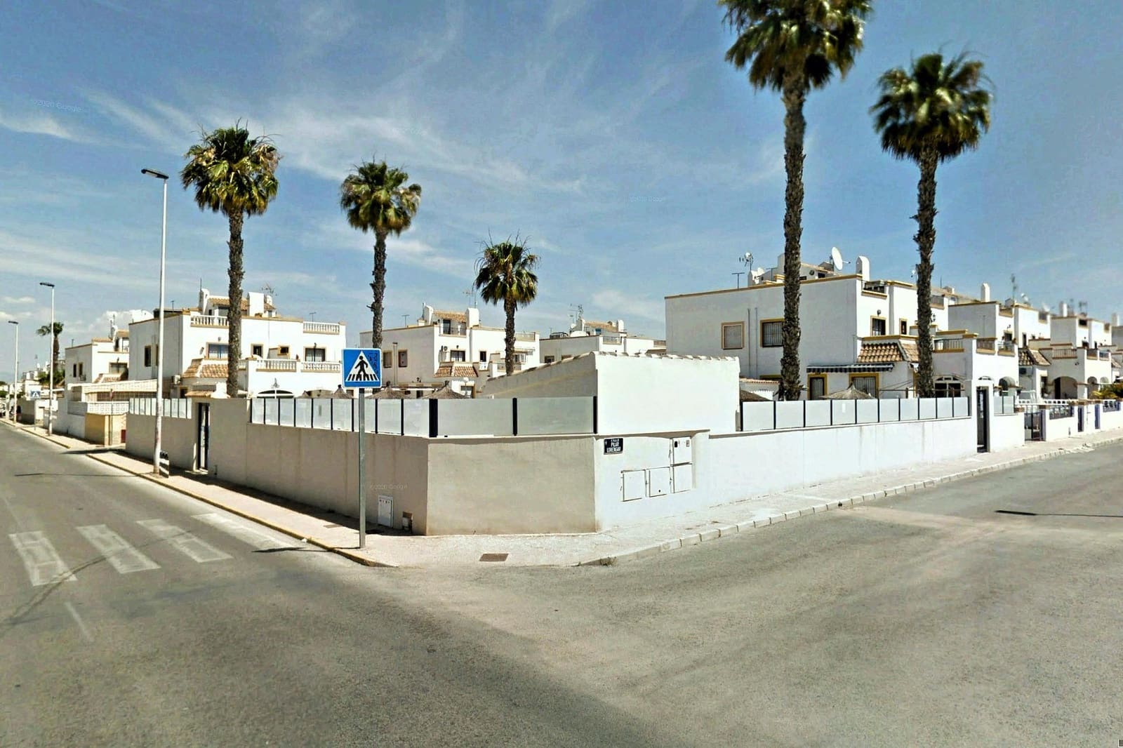 3 camera da letto Villetta a Schiera in vendita in Torrevieja con piscina - 195.000 € (Rif: 9901005)