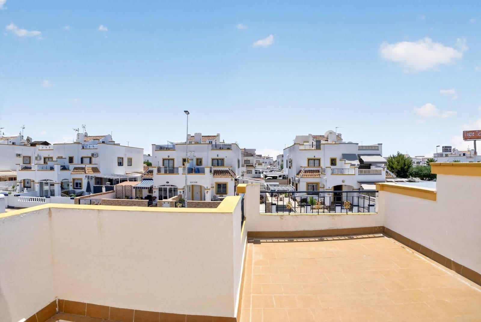 3 camera da letto Villetta a Schiera in vendita in Torrevieja con piscina - 195.000 € (Rif: 9901005)