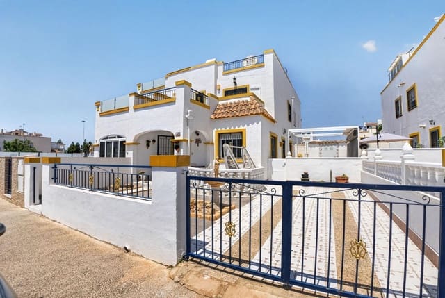3 camera da letto Villetta a Schiera in vendita in El Chaparral - La Siesta - La Torreta, Torrevieja con piscina - 195.000 € (Rif: 9901005)