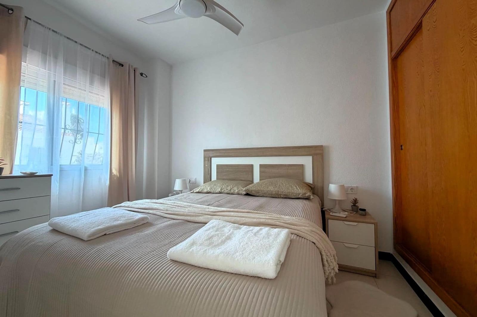 Adosado de 3 habitaciones en La Mata en venta con piscina - 269.000 € (Ref: 9901006)