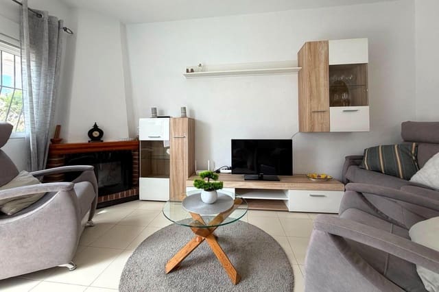Adosado de 3 habitaciones en La Mata, Torrevieja en venta con piscina - 269.000 € (Ref: 9901006)