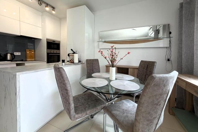 Adosado de 3 habitaciones en La Mata, Torrevieja en venta con piscina - 269.000 € (Ref: 9901006)