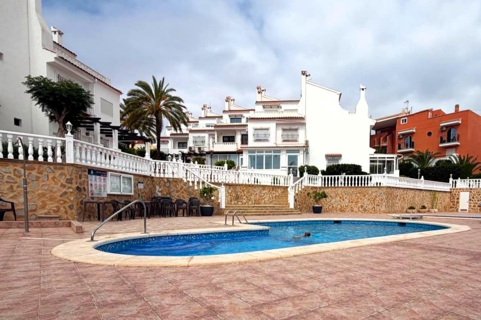 Adosado de 3 habitaciones en La Mata en venta con piscina - 269.000 € (Ref: 9901006)