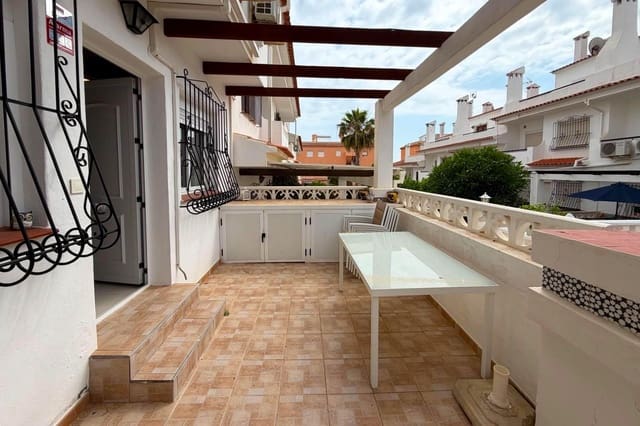 Adosado de 3 habitaciones en La Mata, Torrevieja en venta con piscina - 269.000 € (Ref: 9901006)