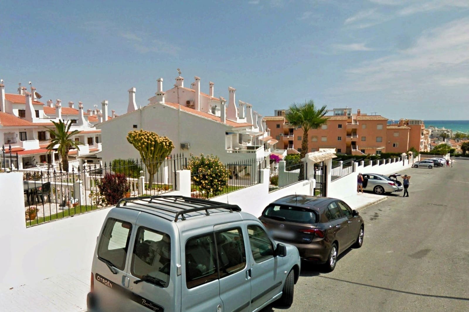 Adosado de 3 habitaciones en La Mata en venta con piscina - 269.000 € (Ref: 9901006)
