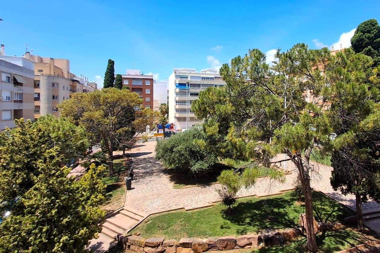 2 Zimmer Apartment zu verkaufen in Torrevieja - 165.000 € (Ref: 9903907)