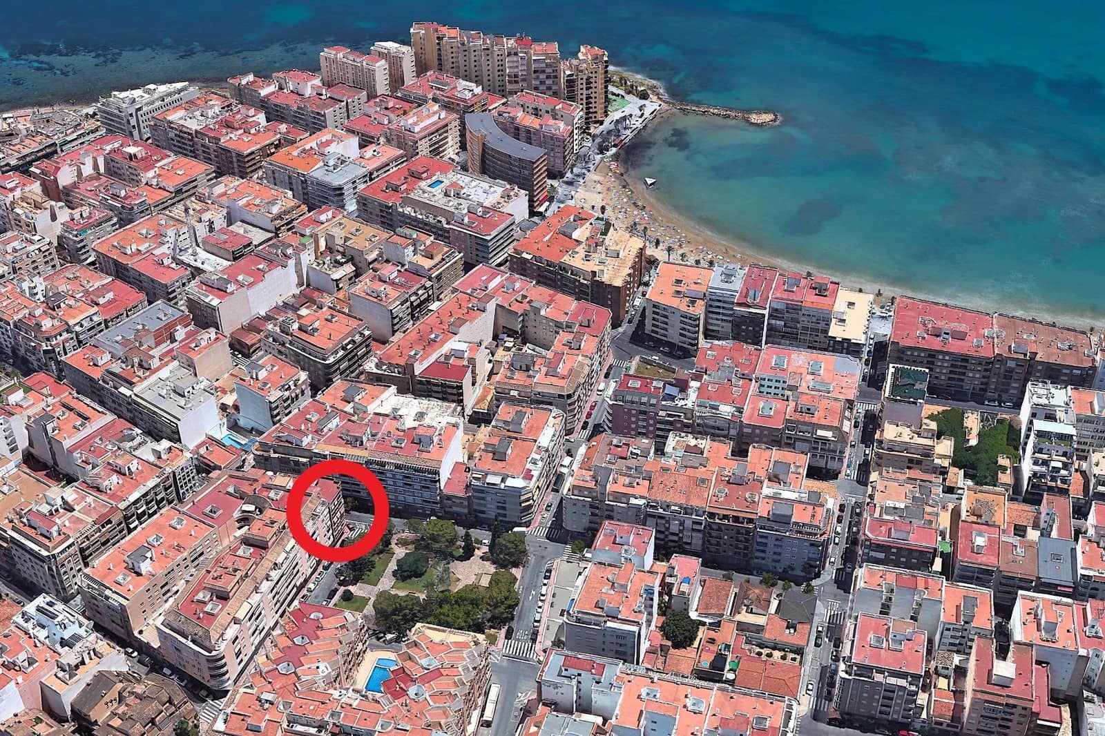 2 Zimmer Apartment zu verkaufen in Torrevieja - 165.000 € (Ref: 9903907)