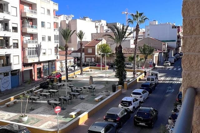 2 quarto Apartamento para venda em Puerto Deportivo, Torrevieja - 139 000 € (Ref: 9916941)
