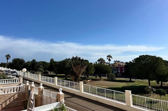 2 soveværelse Penthouse til salg i Aguas Nuevas, Torrevieja med swimmingpool - € 169.900 (Ref: 9918081)