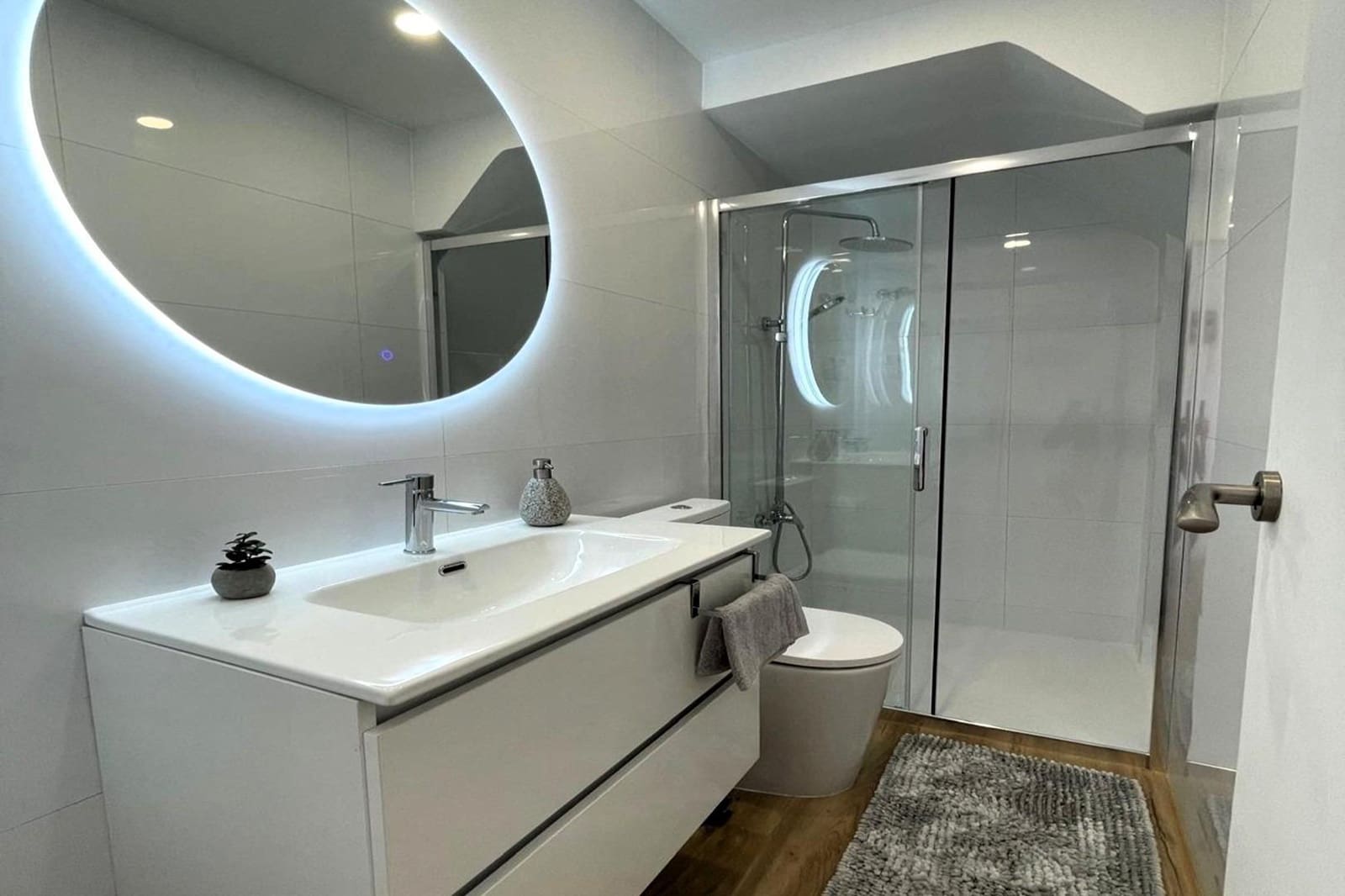 2 slaapkamer Appartement te koop in Torrevieja met zwembad - € 219.000 (Ref: 9922278)