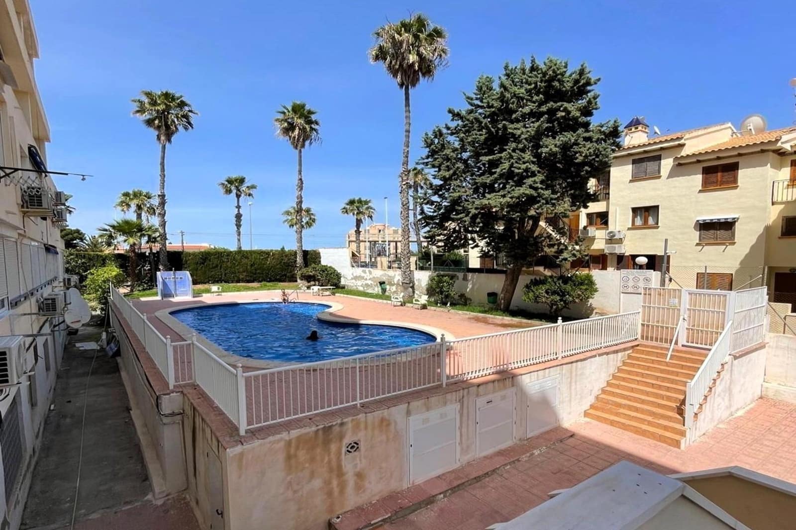 2 slaapkamer Appartement te koop in Torrevieja met zwembad - € 219.000 (Ref: 9922278)