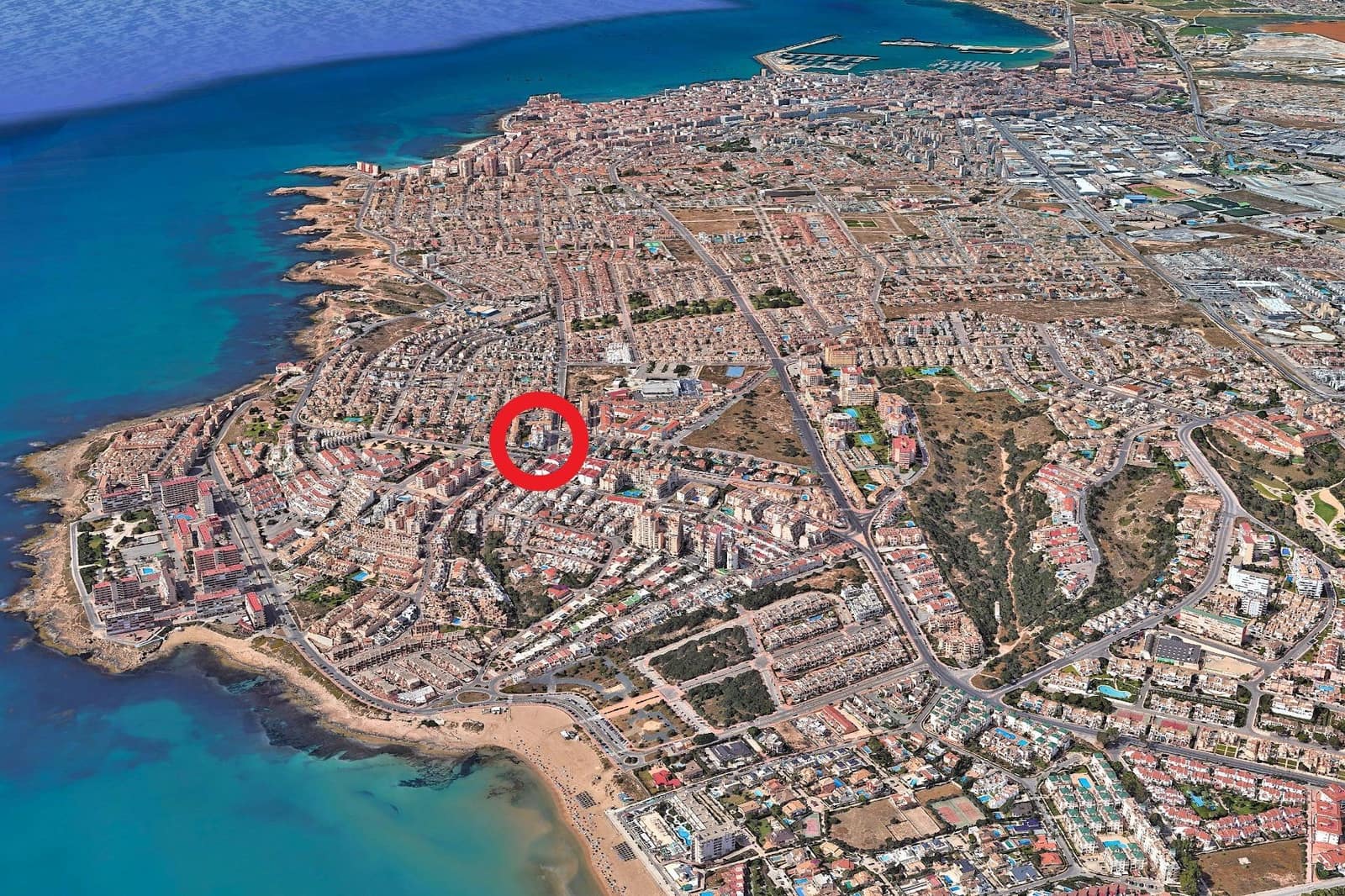 2 slaapkamer Appartement te koop in Torrevieja met zwembad - € 219.000 (Ref: 9922278)