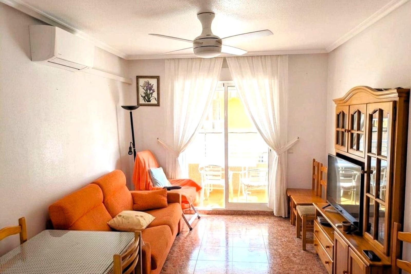 2 slaapkamer Appartement te koop in Torrevieja met zwembad - € 139.900 (Ref: 9924599)