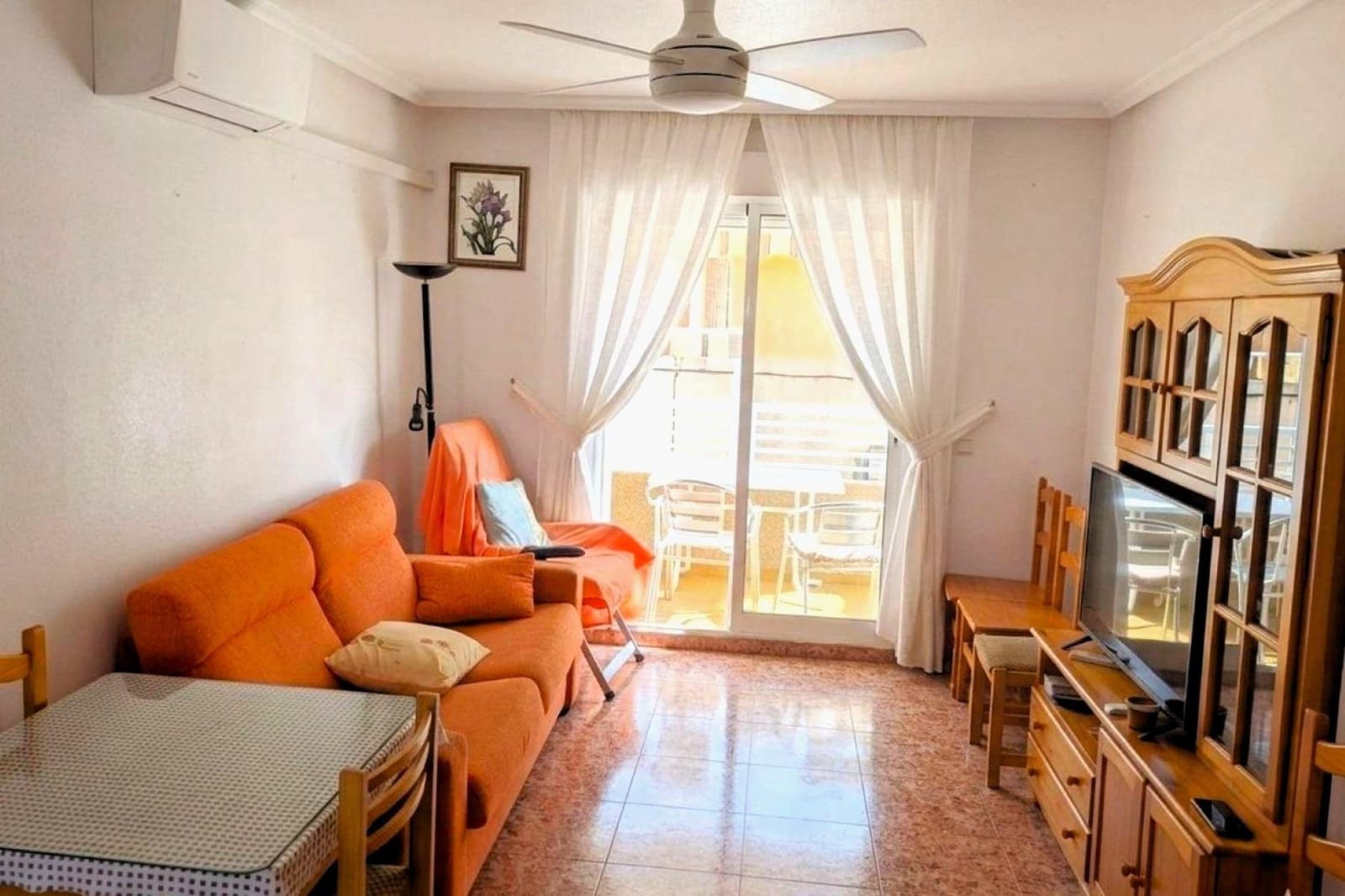 2 slaapkamer Appartement te koop in Torrevieja met zwembad - € 139.900 (Ref: 9924599)