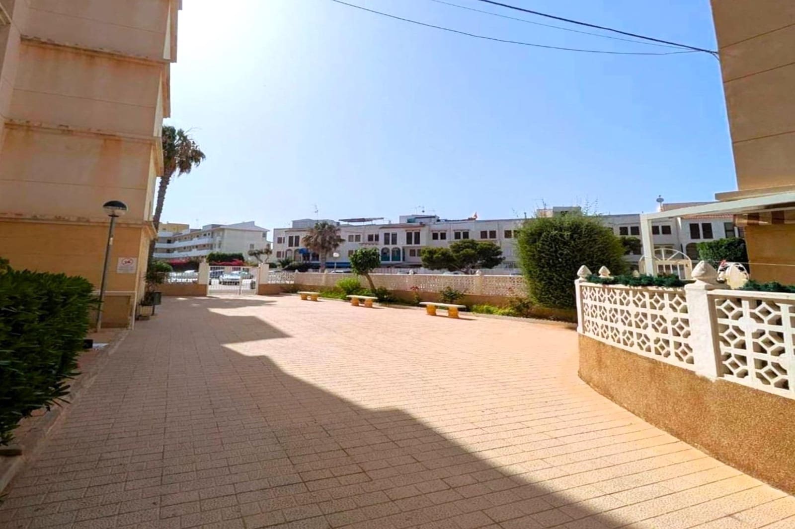 2 slaapkamer Appartement te koop in Torrevieja met zwembad - € 139.900 (Ref: 9924599)