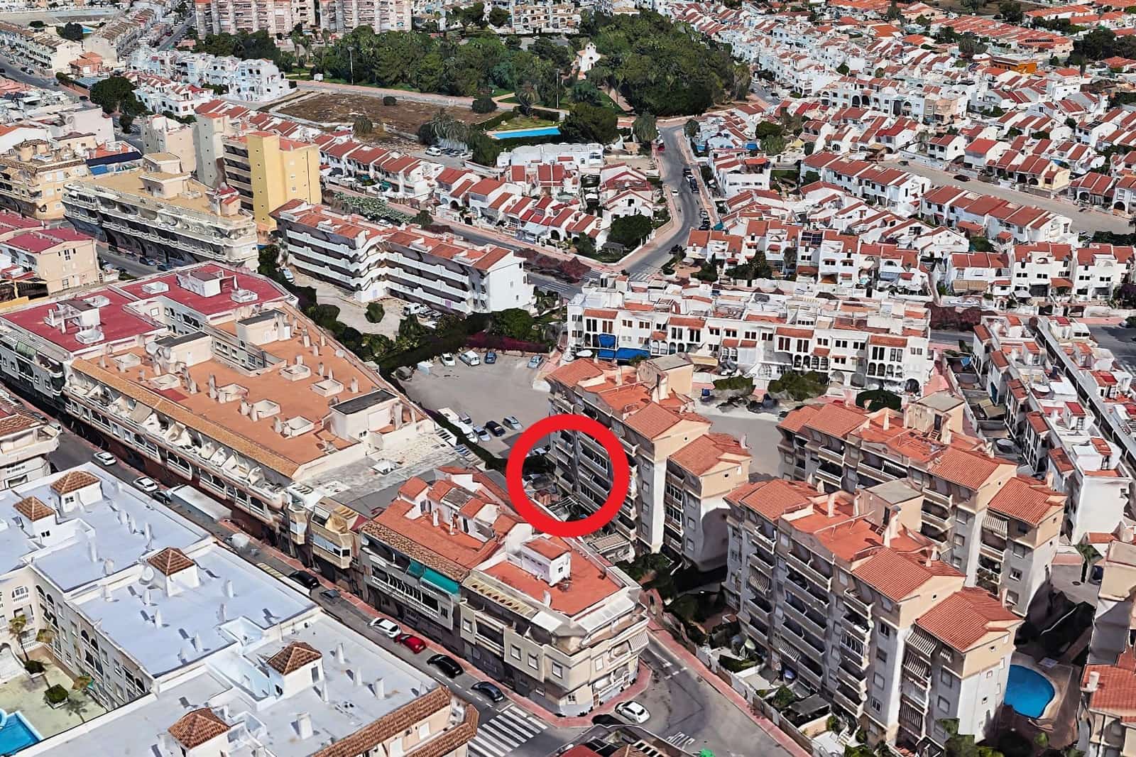 2 slaapkamer Appartement te koop in Torrevieja met zwembad - € 139.900 (Ref: 9924599)
